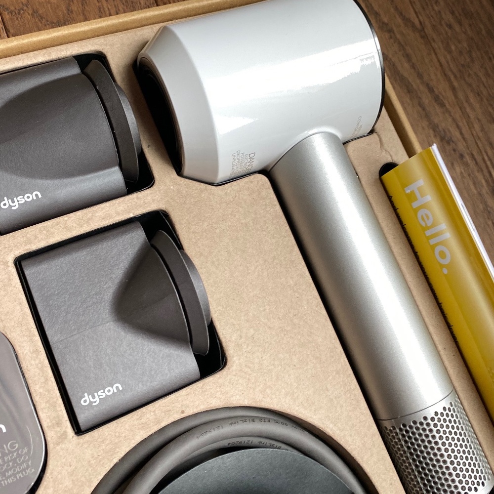 Dyson Supersonic Hair Dryer White/silver